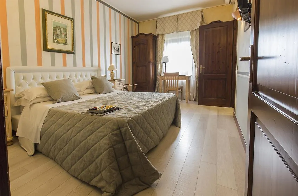 Farmház Il Melograno Agriturismo & Spa Pianello  Olaszország